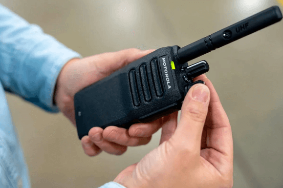 Benefits of Using Two-Way Radios with Nationwide Coverage