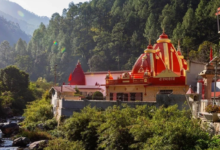 Tiaraa Hotels: Best Resorts Near Kainchi Dham for a Peaceful Stay