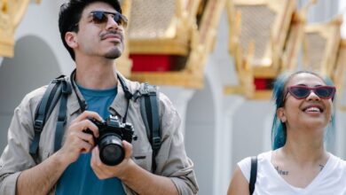 How Travel Bloggers and Content Creators Stay Connected While Building Global Audiences
